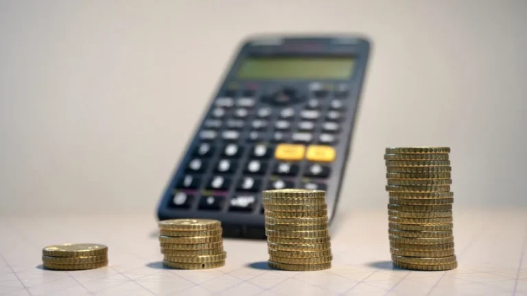 Jak zaplanować wakacje w czasie szalejącej inflacji?